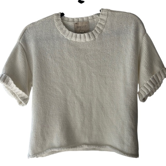 Moon River Sweaters - Moon River Cream Crew Neck Sweater Short Sleeve Size M EUC